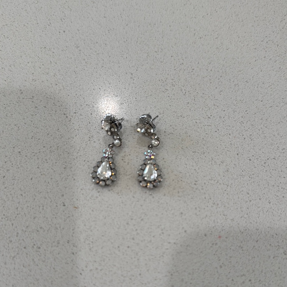 Sorrelli Elegant Silver Teardrop Earrings